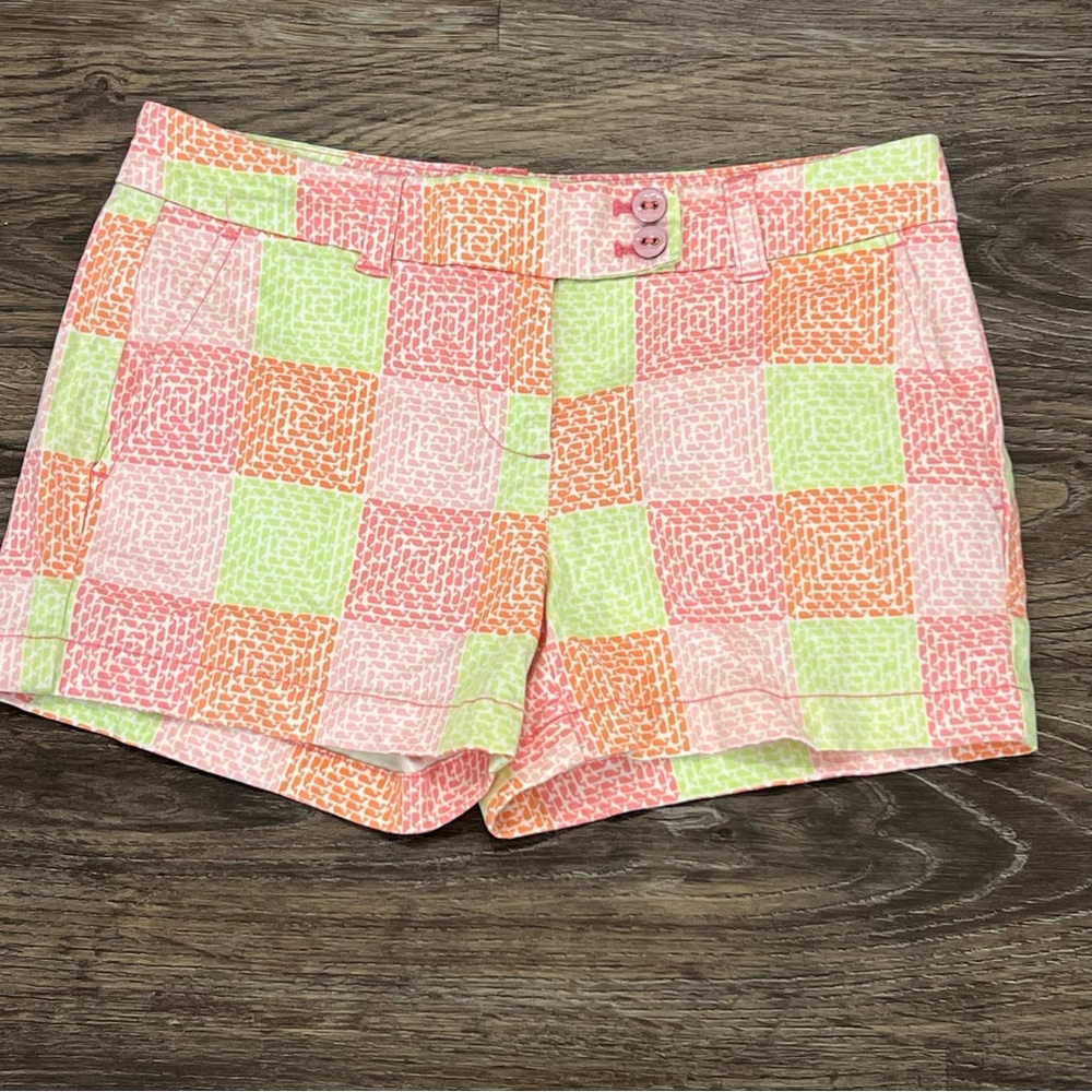 Vineyard Vines Patchwork Whale Print Shorts Size 0 Pink Green Low Rise Preppy